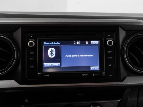 Used 2017 Toyota Tacoma SR5 image 22
