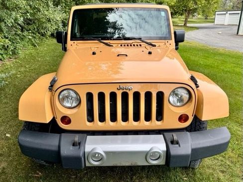 Used 2013 Jeep Wrangler Sahara w/ Connectivity Group AWD/4WD image 7