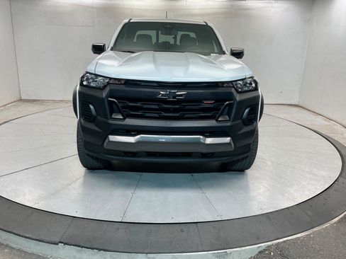 Used 2023 Chevrolet Colorado Trail Boss w/ Technology Package AWD/4WD image 9