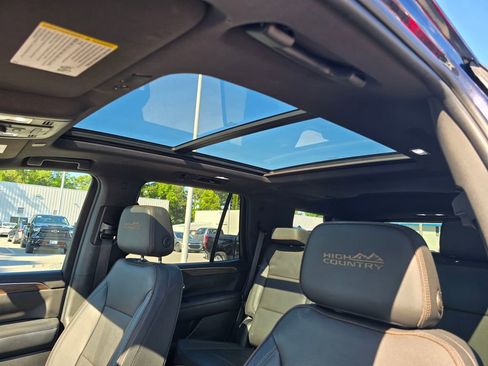 Certified 2022 Chevrolet Tahoe High Country AWD/4WD image 21