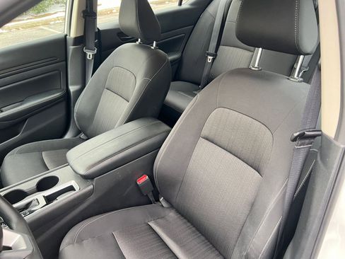 Used 2025 Nissan Altima 2.5 SV image 21