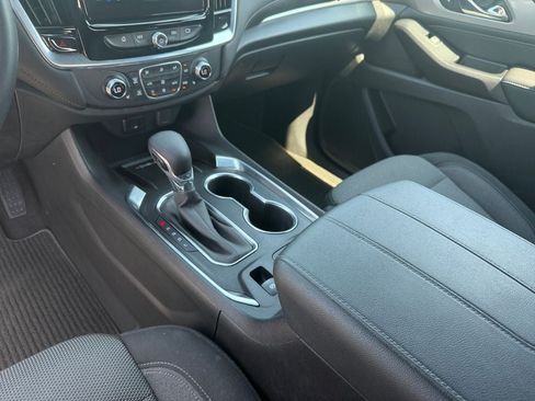 Used 2022 Chevrolet Traverse LT AWD/4WD image 18