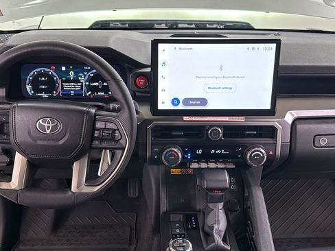 Certified 2025 Toyota 4Runner TRD Off-Road Premium image 9