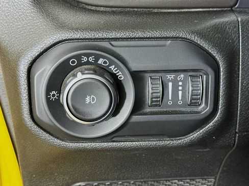 Used 2018 Jeep Wrangler Unlimited Sport S AWD/4WD image 10