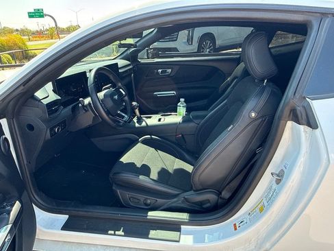 Used 2024 Ford Mustang GT RWD image 15