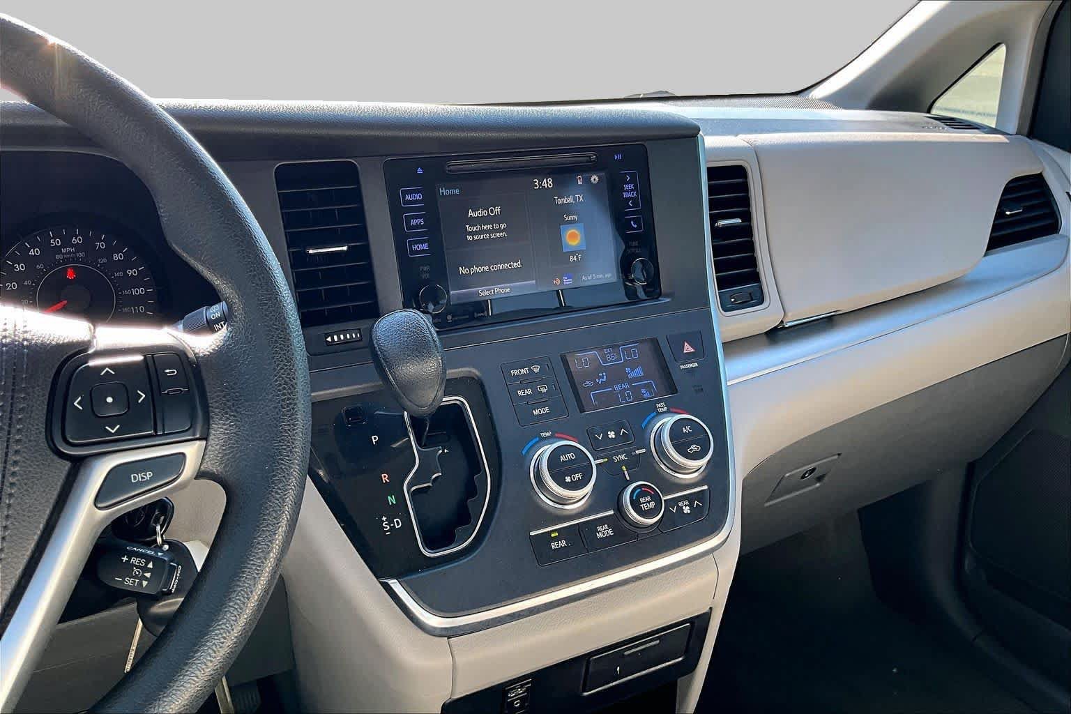 Used 2017 Toyota Sienna LE w/ Protection Package FWD image 7