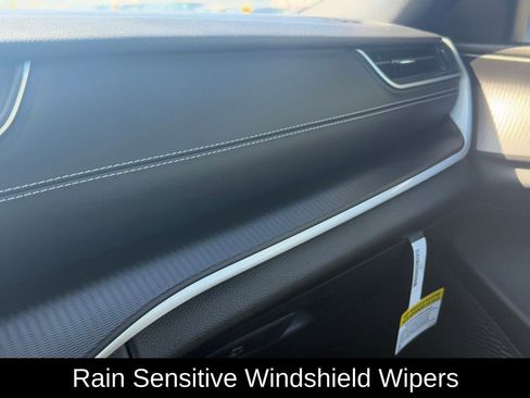 Certified 2025 Jeep Grand Cherokee L Altitude image 24