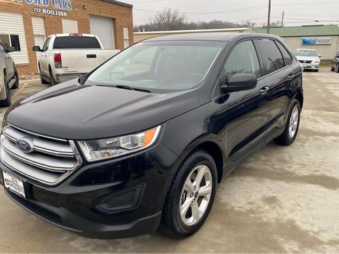 Used 2017 Ford Edge SE AWD/4WD image 2