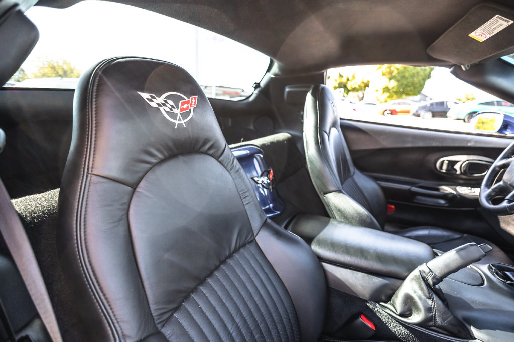 Used 2004 Chevrolet Corvette Z06 w/ Z06 Preferred Equipment Group RWD image 25
