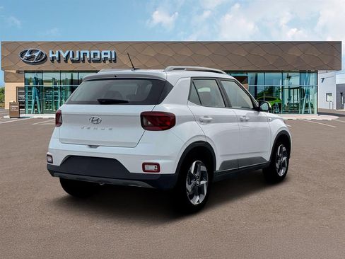 New 2026 Hyundai Venue SEL FWD image 8