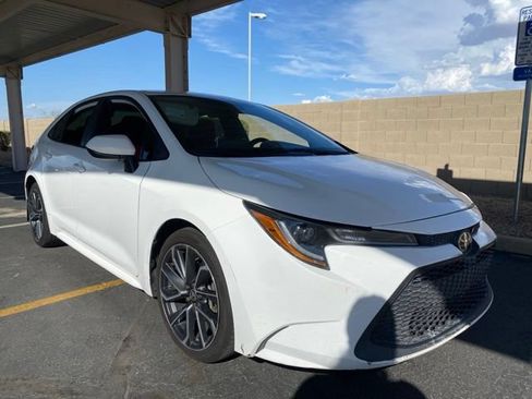 Used 2020 Toyota Corolla LE w/ Carpet Mat Package (TMS) FWD image 4