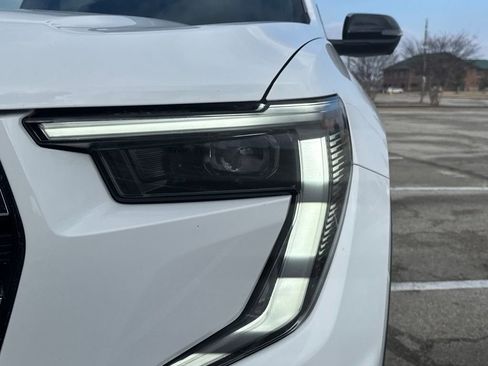 Used 2024 GMC Acadia Elevation w/ LPO, Floor Liner Package image 11