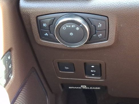 Certified 2021 Ford F450 King Ranch w/ King Ranch Ultimate Package AWD/4WD image 30