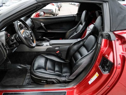 Used 2007 Chevrolet Corvette w/ Preferred Equipment Group image 4
