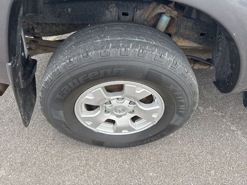 Used 2014 Toyota Tacoma 4x4 Access Cab V6 w/ TRD Off-Road Package image 9