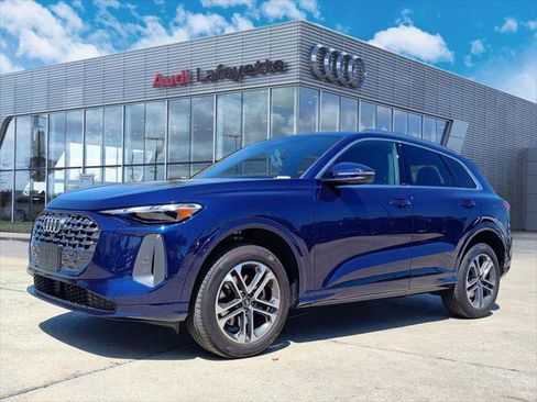 Certified 2025 Audi Q5 Premium w/ Convenience Package AWD/4WD image 1