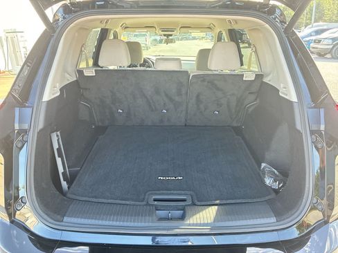 Used 2025 Nissan Rogue SV FWD image 24