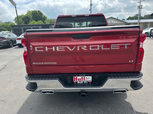 Used 2020 Chevrolet Silverado 1500 LT AWD/4WD image 4