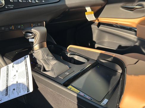 New 2025 Lexus ES 350 w/ Premium Package image 25