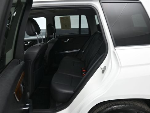 Used 2015 Mercedes-Benz GLK 350 4MATIC image 11