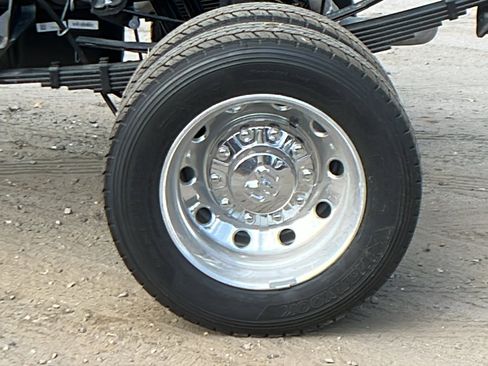 New 2025 RAM 5500 4x4 Regular Cab image 12