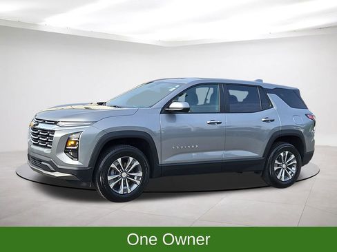 Used 2026 Chevrolet Equinox LT FWD image 3