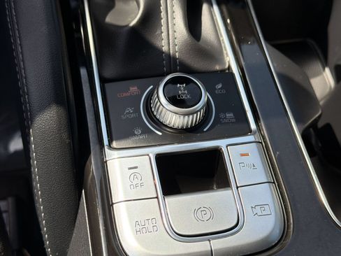 Used 2024 Kia Telluride SX Prestige X-Pro AWD/4WD image 18