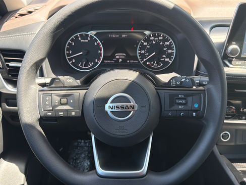 Used 2021 Nissan Rogue SV AWD/4WD image 21