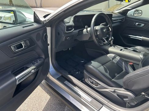 Used 2025 Ford Mustang Premium RWD image 15