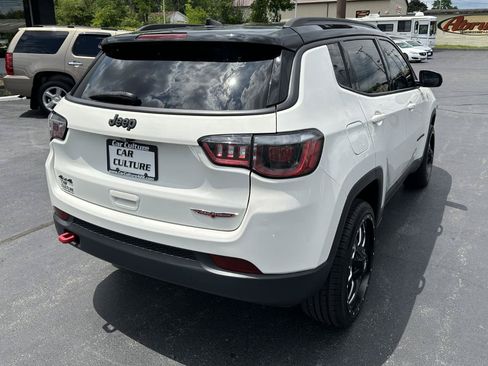 Used 2020 Jeep Compass Trailhawk AWD/4WD image 16