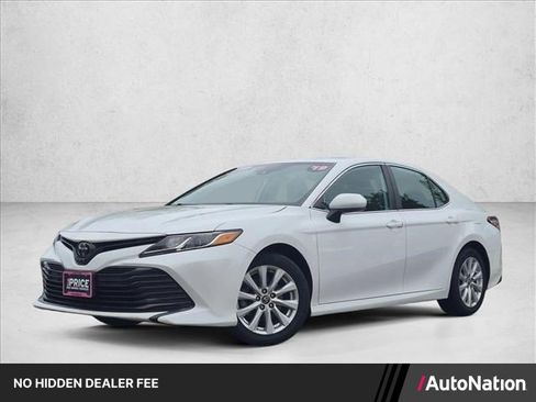 Used 2019 Toyota Camry LE FWD image 1