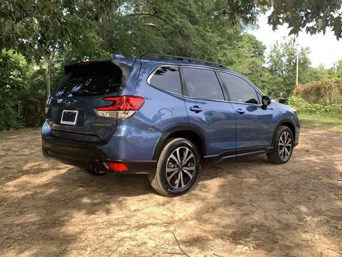 Used 2019 Subaru Forester Limited AWD/4WD image 7