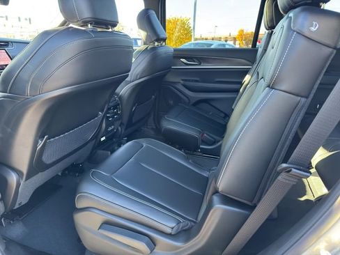 New 2025 Jeep Grand Cherokee L Limited w/ Trailer Tow Package AWD/4WD image 9