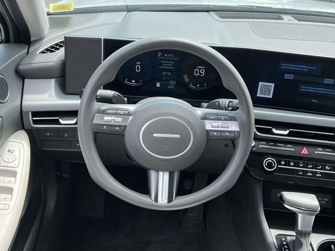 Certified 2025 Hyundai Sonata SE FWD image 15