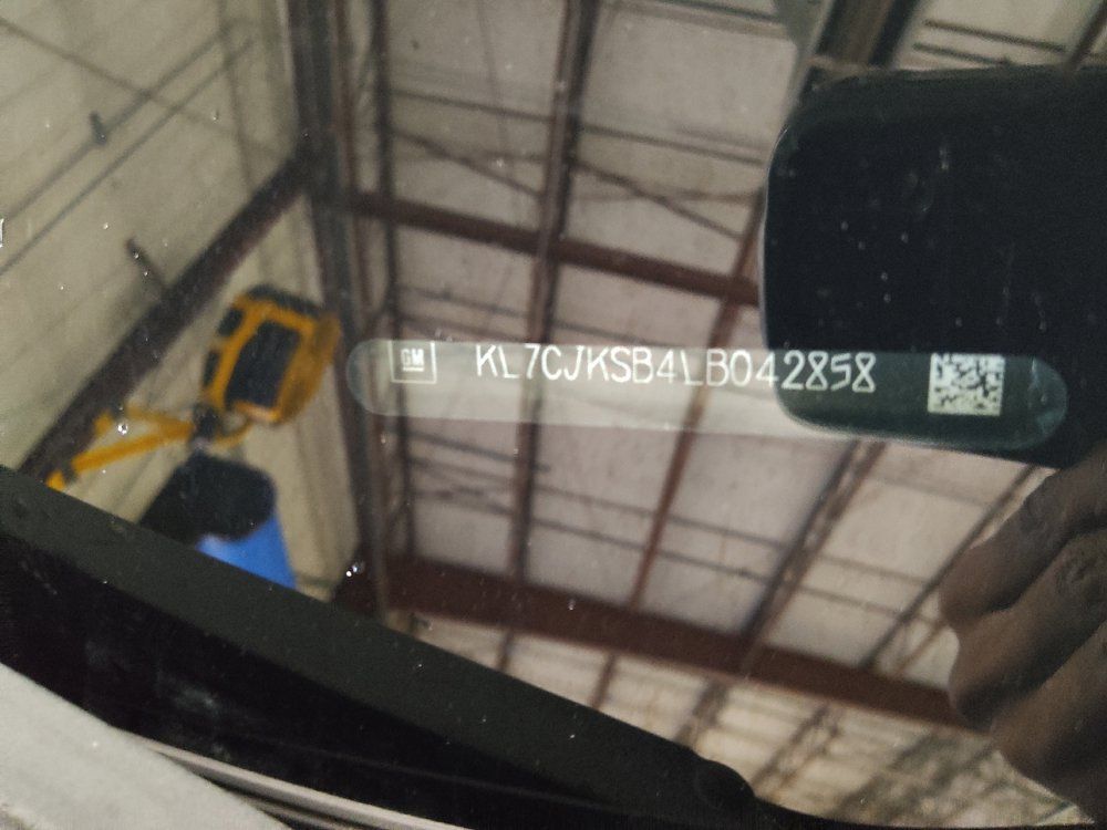 Used 2020 Chevrolet Trax LS FWD image 33