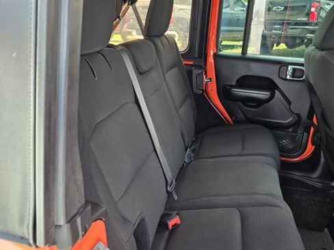 Used 2018 Jeep Wrangler Unlimited Sport S AWD/4WD image 28