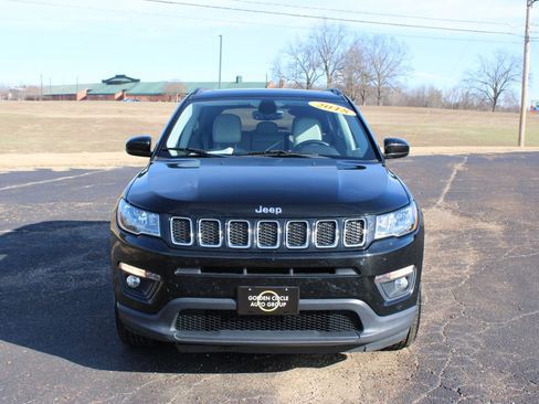 Used 2018 Jeep Compass Latitude w/ Popular Equipment Group image 3