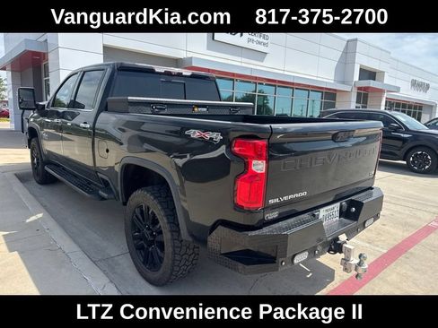 Used 2020 Chevrolet Silverado 2500 LTZ w/ LTZ Texas Edition AWD/4WD image 3