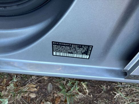 Used 2025 Volkswagen Jetta SE image 29