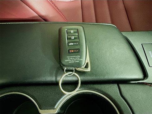 Used 2019 Lexus IS 350 image 43