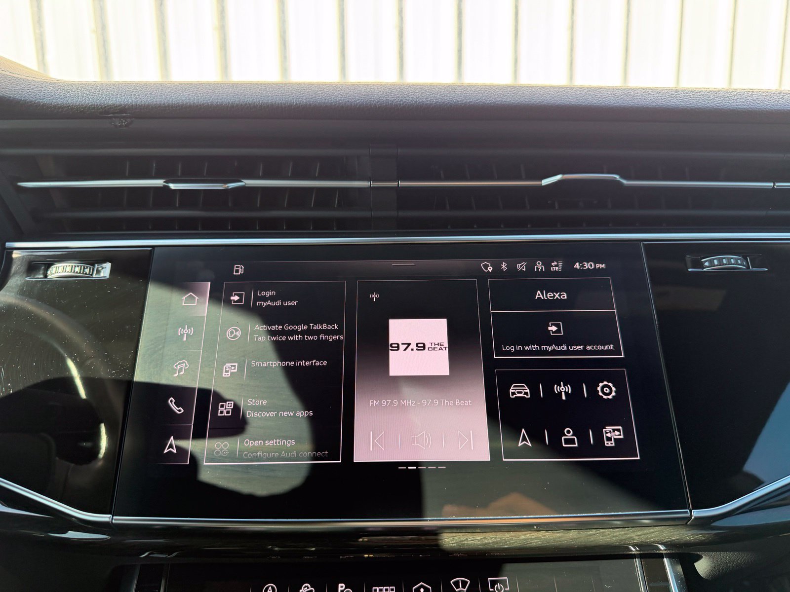 Used 2024 Audi Q8 Prestige AWD/4WD image 19