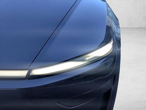 Used 2026 Tesla Model Y 2WD image 13