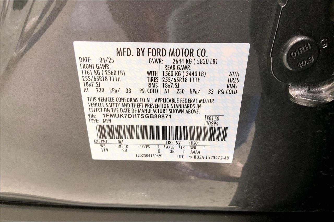Certified 2025 Ford Explorer Active w/ Active Comfort Package RWD image 33