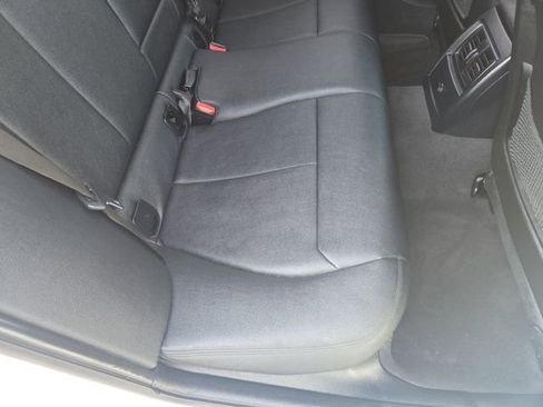 Used 2018 BMW 330e image 31