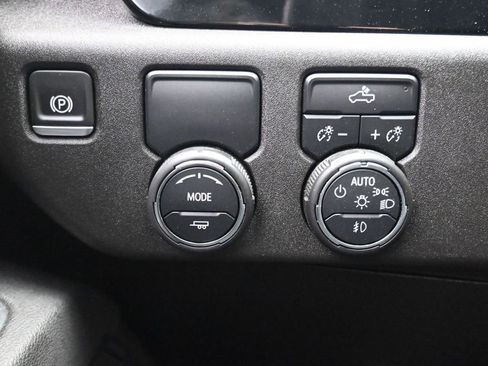 Used 2025 Chevrolet Silverado 1500 RST w/ LPO, Liner Protection Package image 26