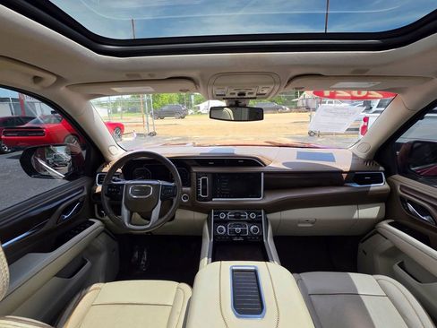 Used 2021 GMC Yukon Denali RWD image 17