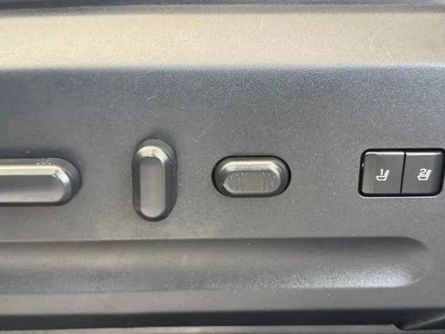 Used 2016 Ford Expedition Platinum RWD image 46