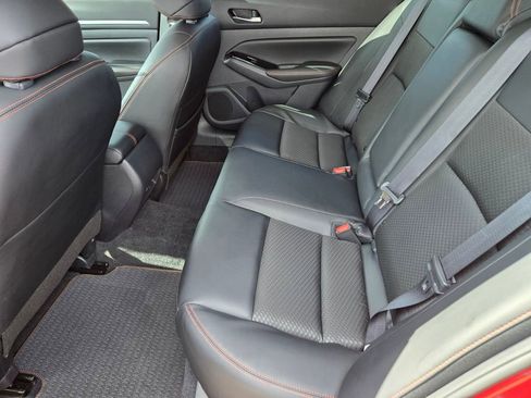 Certified 2024 Nissan Altima 2.5 SR image 12