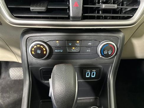 Used 2021 Ford EcoSport S image 23