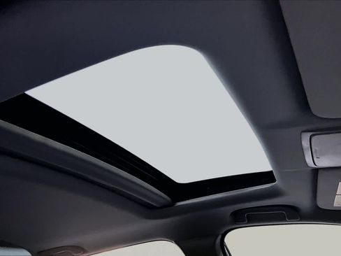Used 2020 Honda CR-V Touring image 14